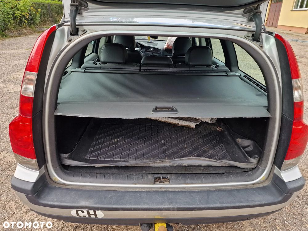 Volvo V70 2.5T AWD Edition Comfort - 6