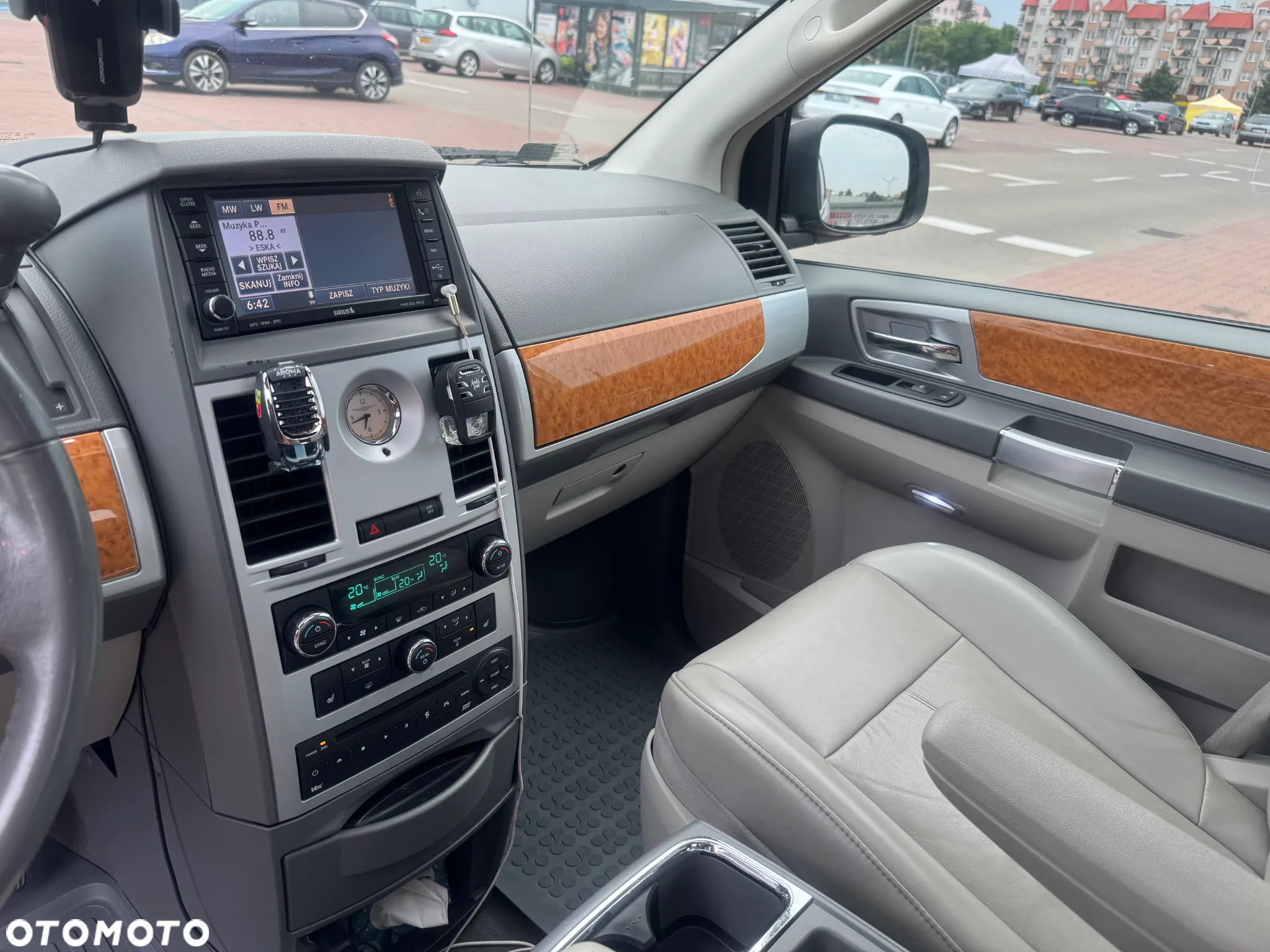 Chrysler Town & Country 4.0 Limited - 6