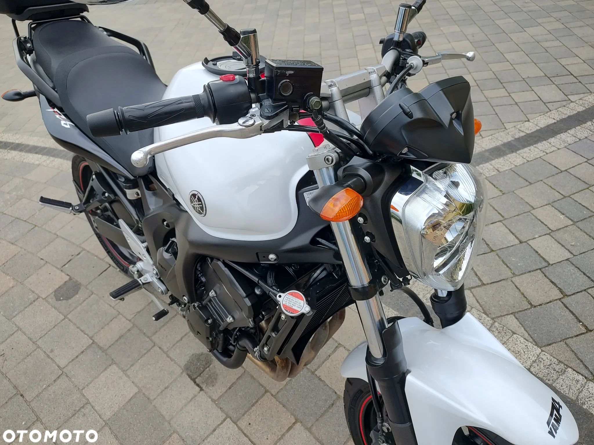 Yamaha FZ6 - 8