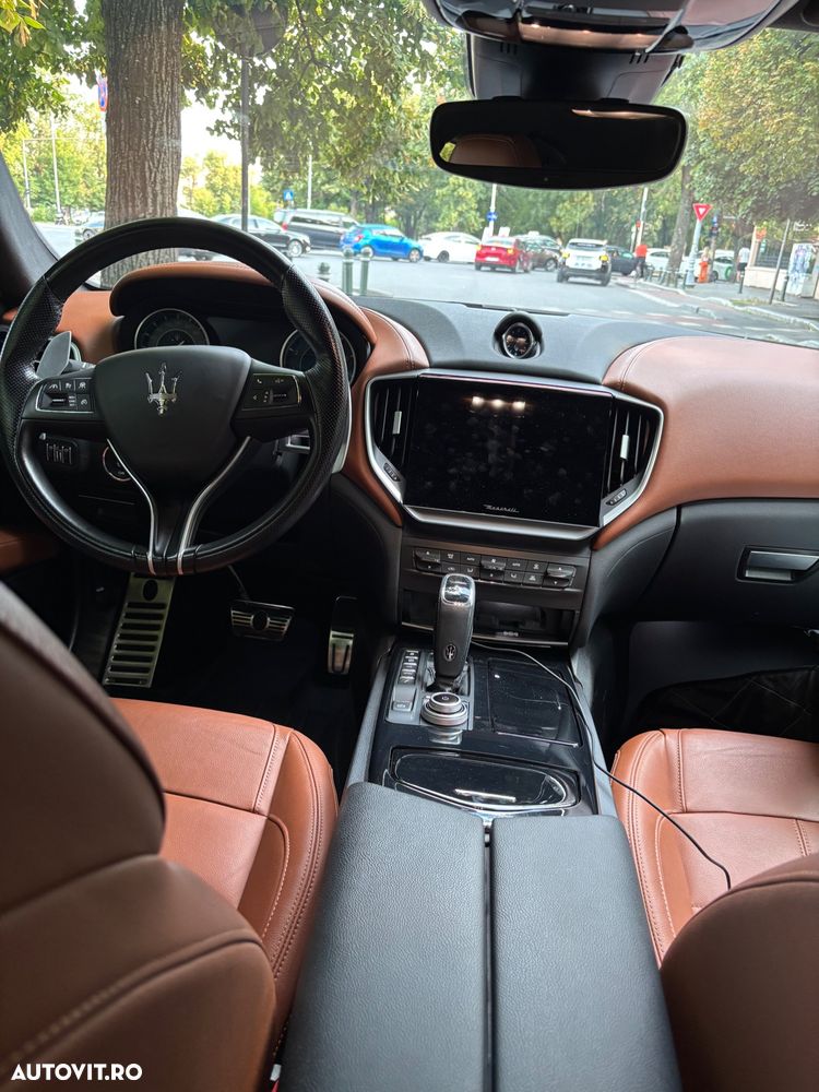 Maserati Ghibli - 4