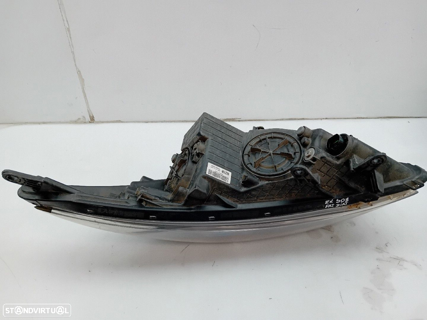 Ótica / farol direita HYUNDAI i30 (GD) - 3