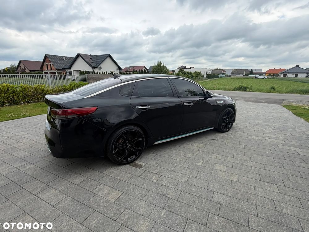 Kia Optima - 2
