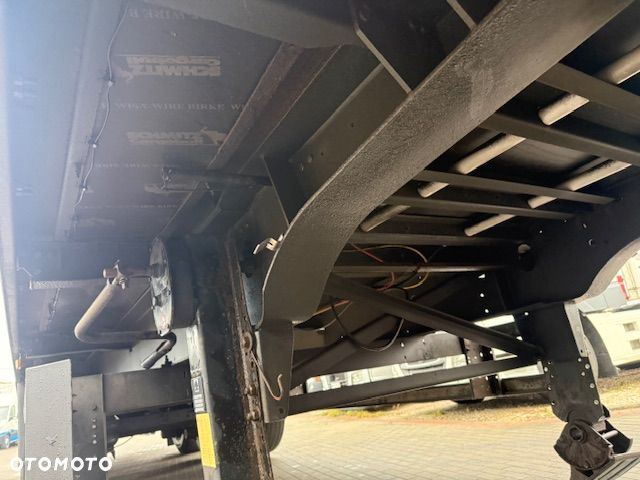 Schmitz Cargobull SKO24 IZOTERMA Naczepa Ciężarowa, OSIE SAF, PODNOSZONA OŚ, RAMA W OCYNKU, ŚCIANA 5,5CM - 30