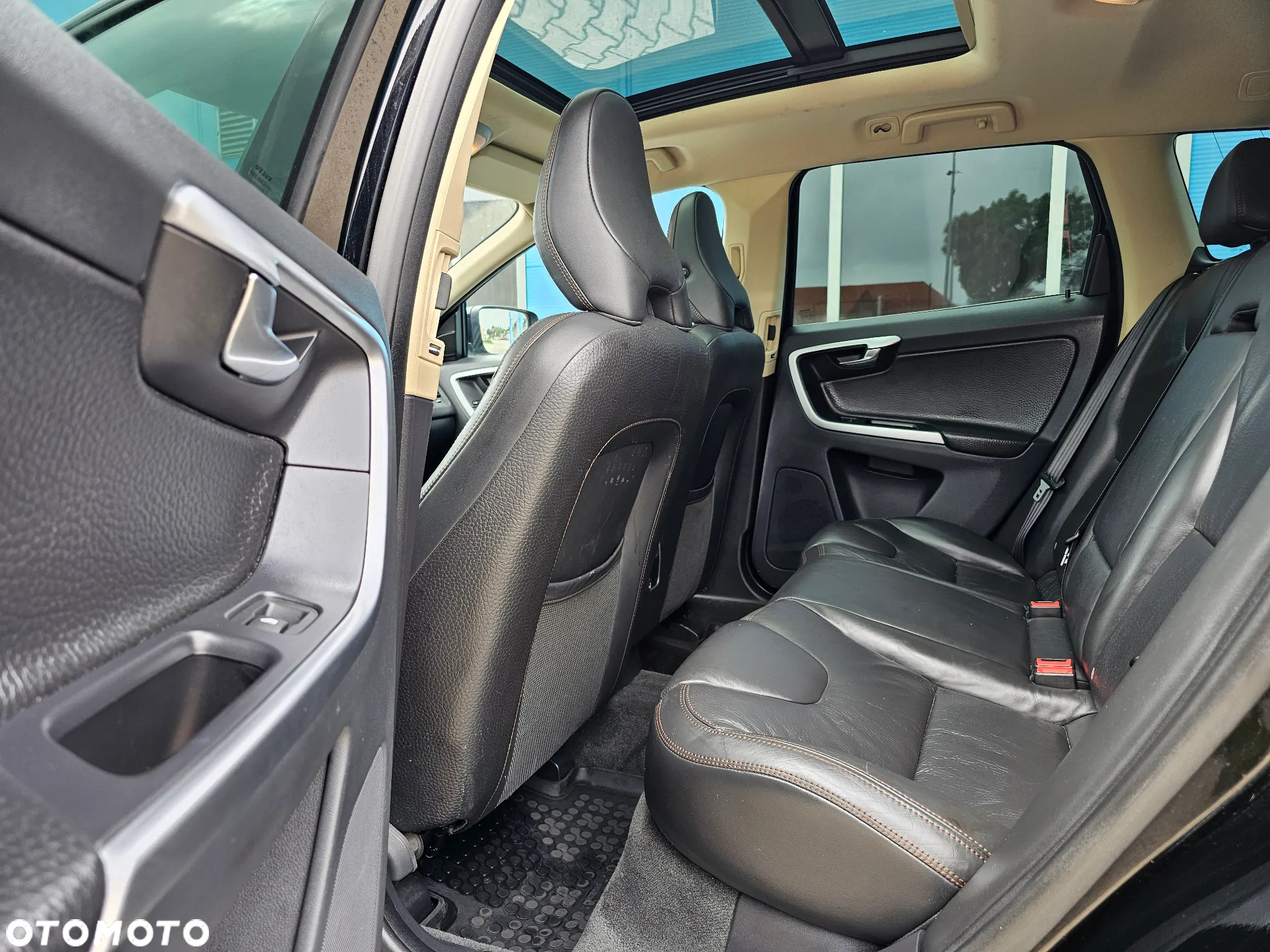 Volvo XC 60 D4 Geartronic Summum - 13