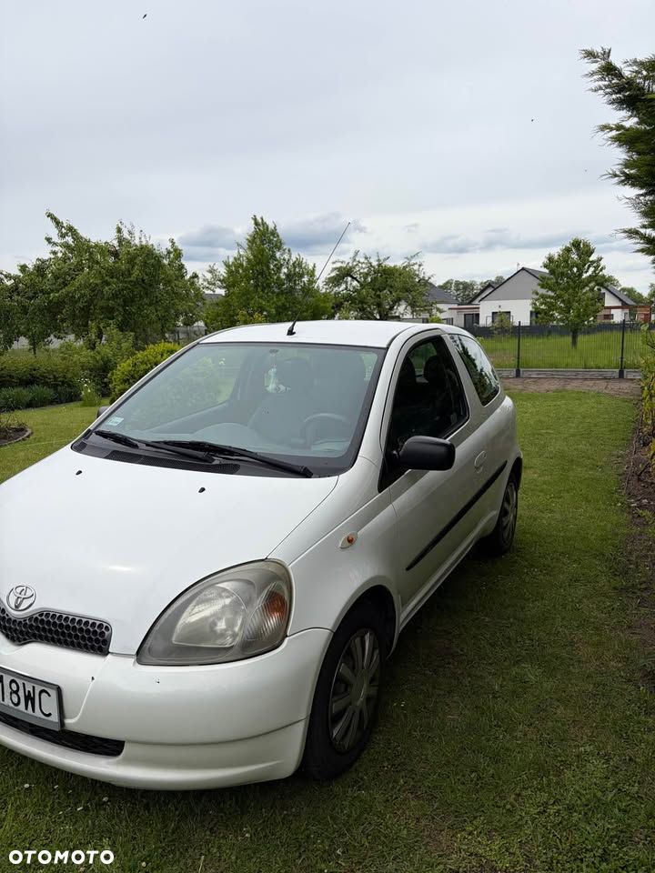 Toyota Yaris 1.0 Base - 3