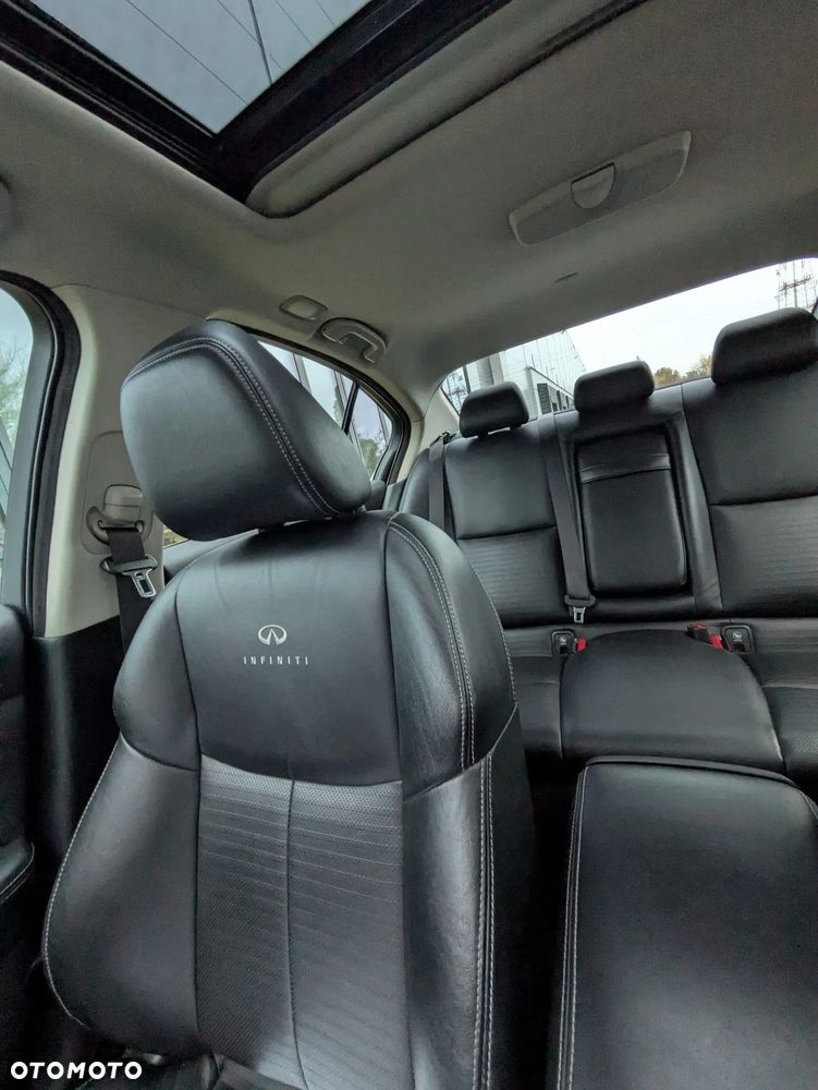 Infiniti Q50 Q50S Hybrid Sport Tech AWD - 14