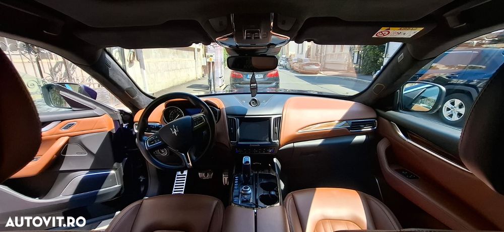 Maserati Levante - 3