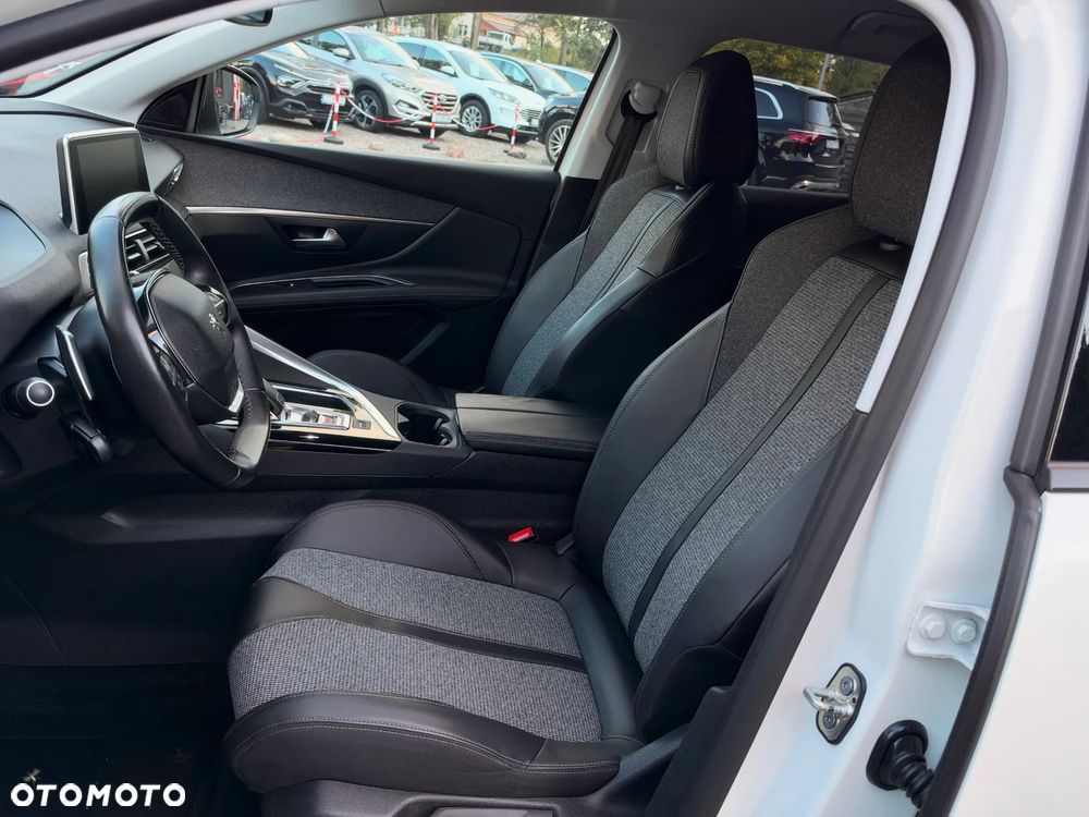 Peugeot 3008 1.2 PureTech Allure S&S EAT6 - 20
