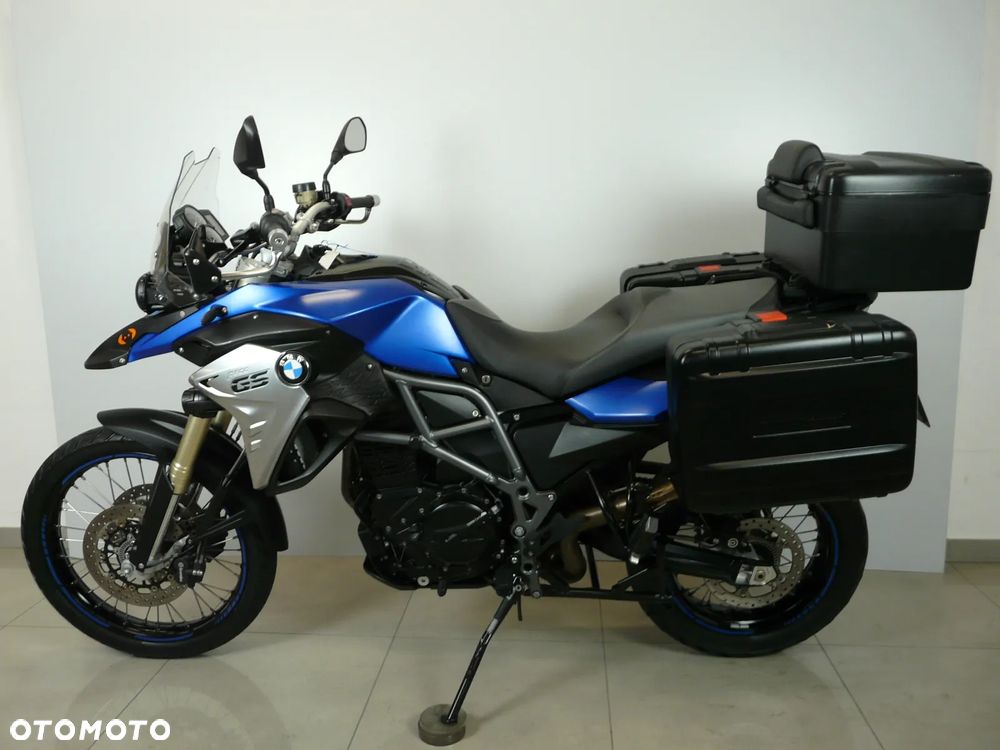 BMW F - 11