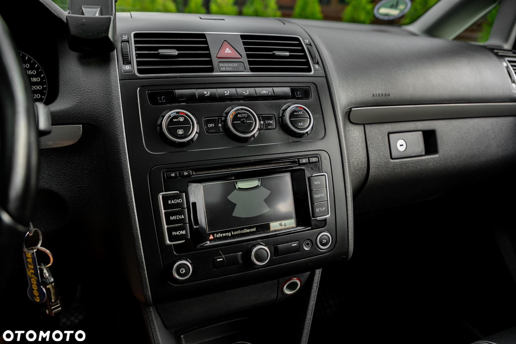 Volkswagen Touran 2.0 TDI DPF BlueMotion Technology MATCH - 34