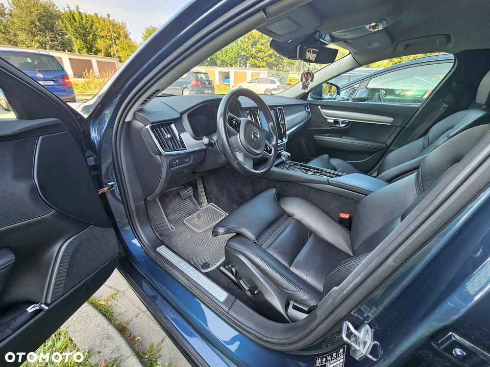 Volvo V90 D4 Momentum - 11