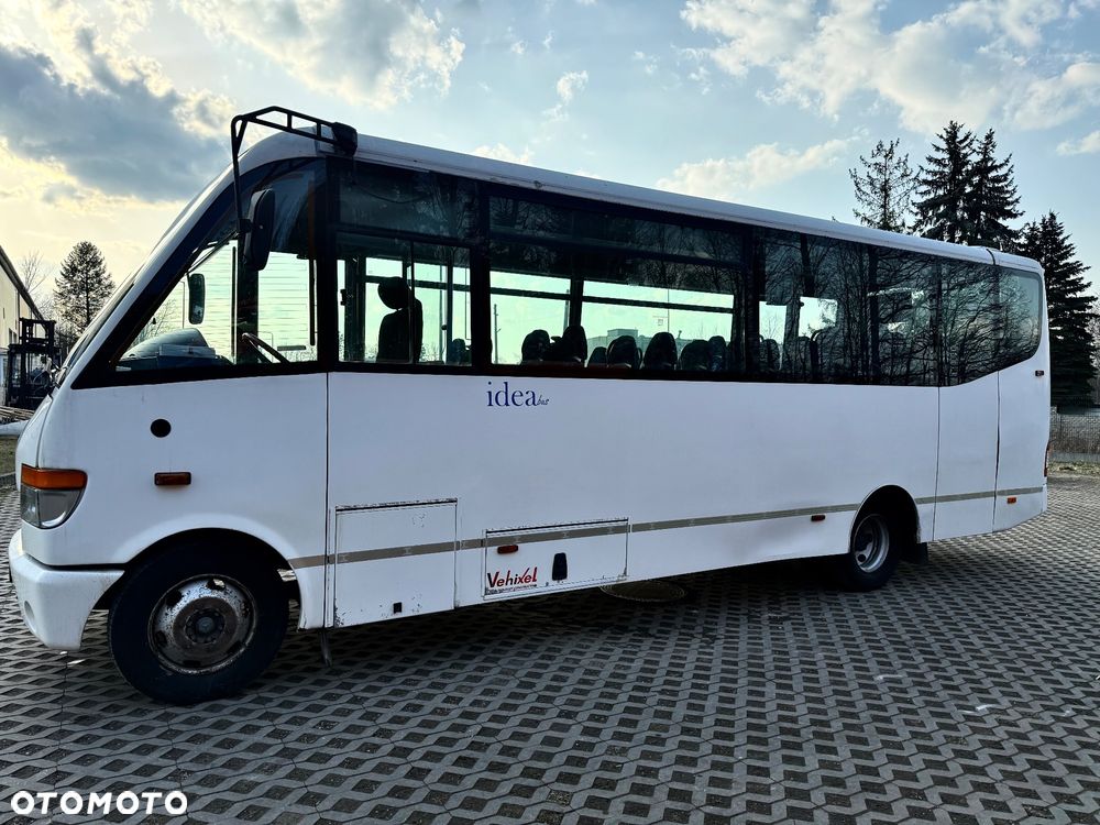 Mercedes-Benz Mediano 815 - 10