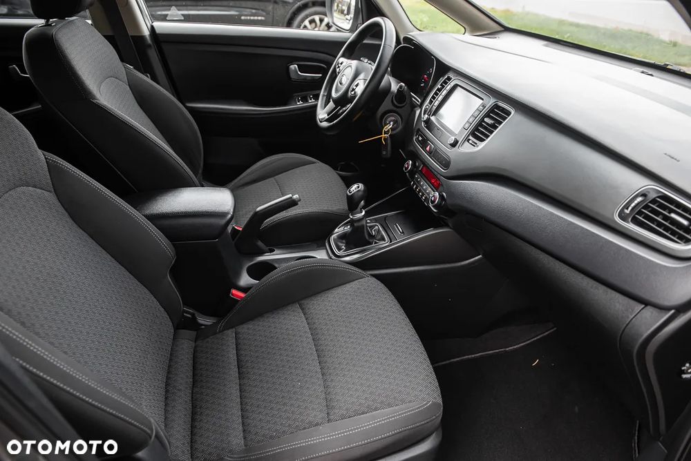 Kia Carens 1.7 CRDi L 7os - 8