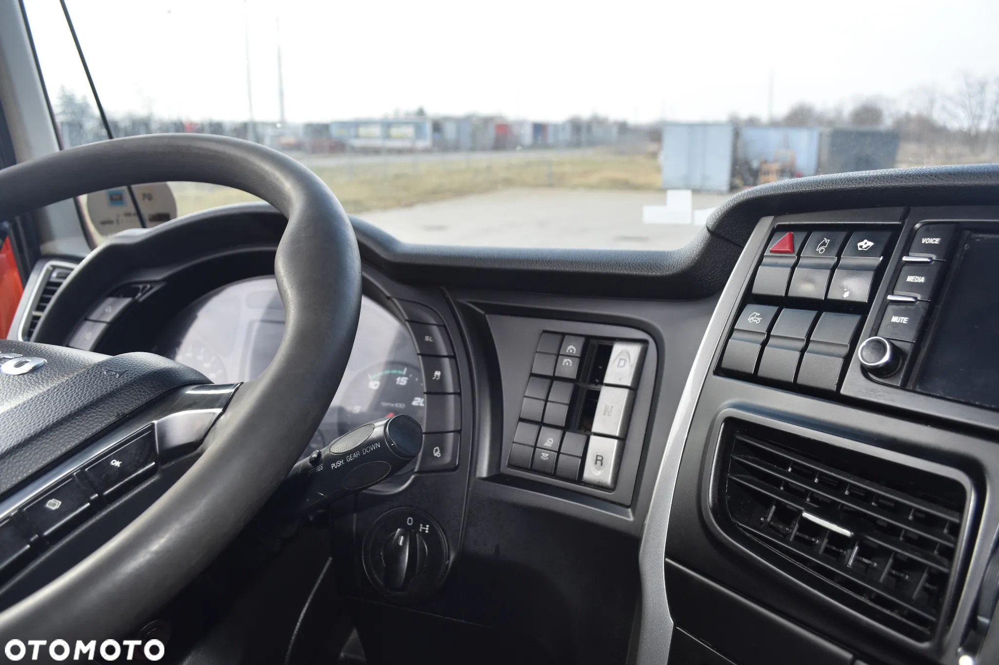 Iveco Stralis 460 - 19
