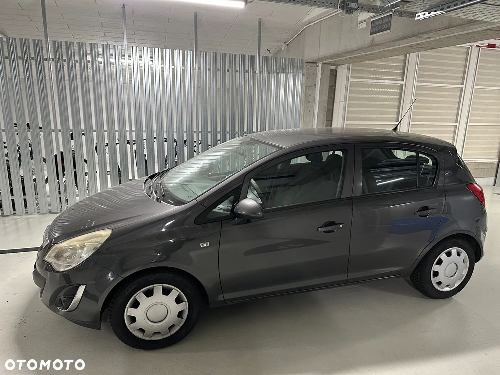 Opel Corsa 1.2 16V Cosmo - 5