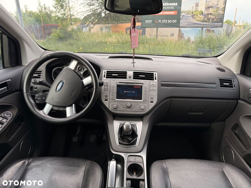Ford Kuga 2.0 TDCi 2x4 Titanium - 7