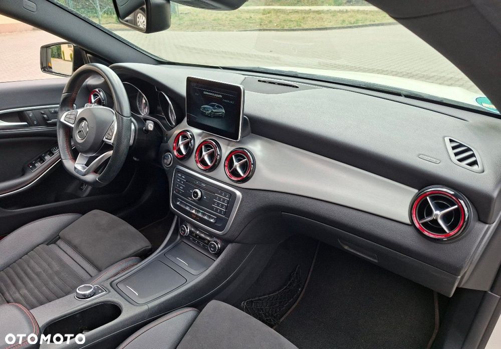 Mercedes-Benz CLA - 19
