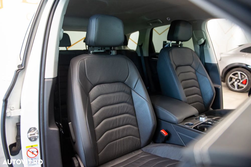 Volkswagen Touareg 3.0 V6 TDI 4Motion DPF Automatik - 17