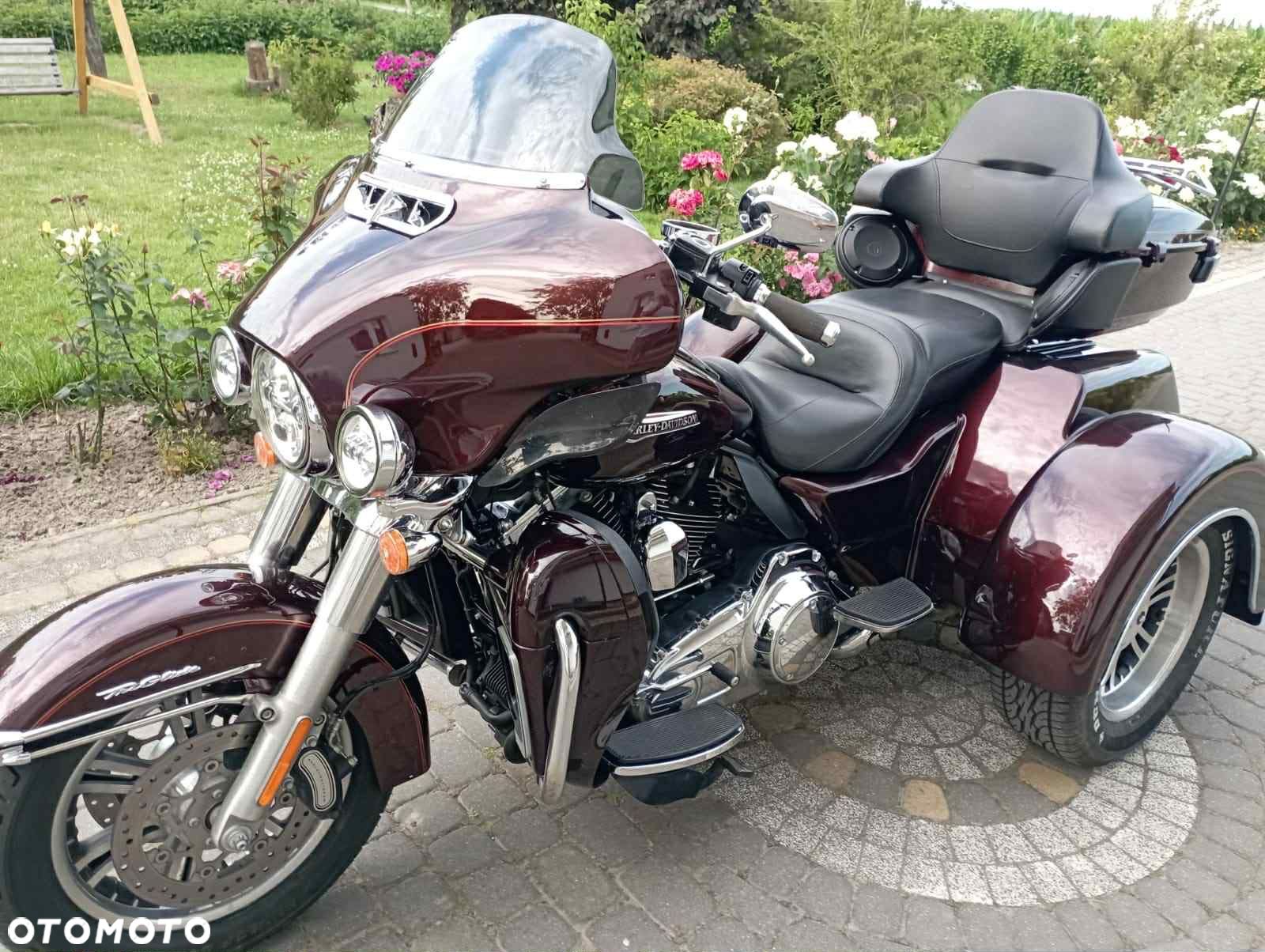 Harley-Davidson FLH Electra Glide - 1