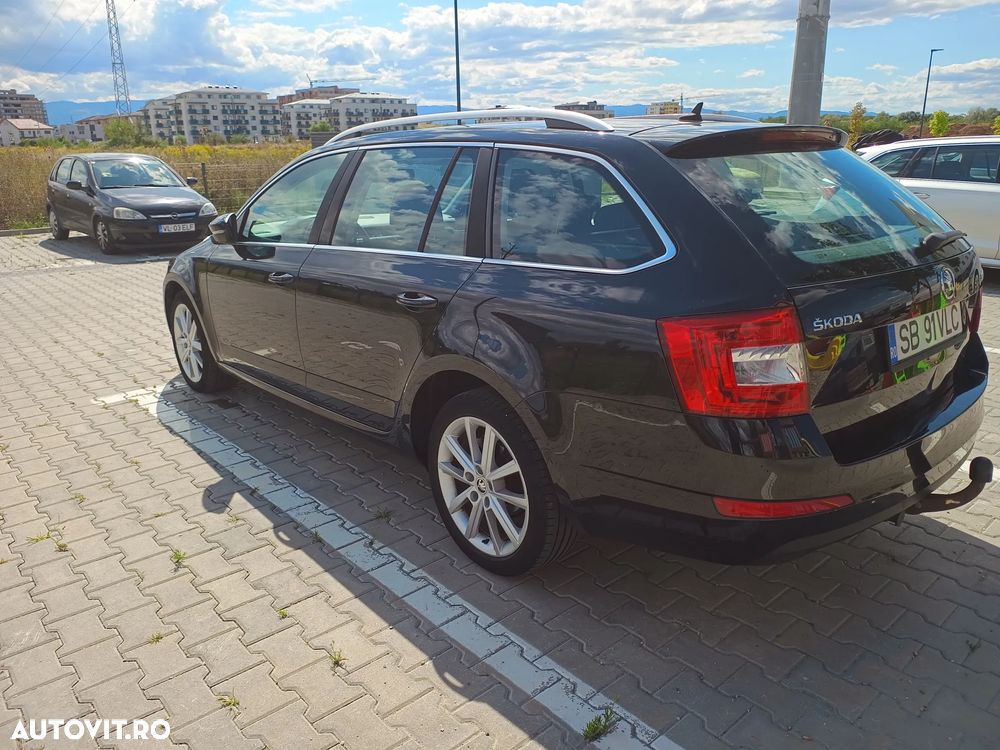 Skoda Octavia 2.0 TDI DSG Ambition - 6