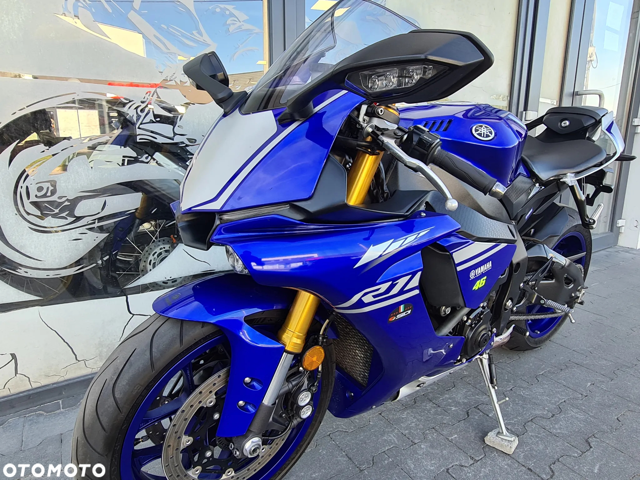 Yamaha R1 - 2