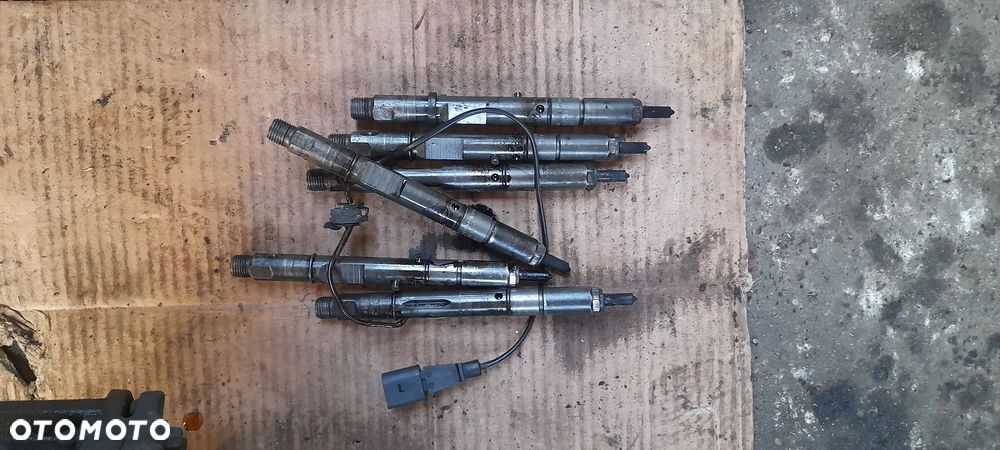 AUDI A6 2,5 TDI POMPA WTRYSKOWA 0470506038 - 9