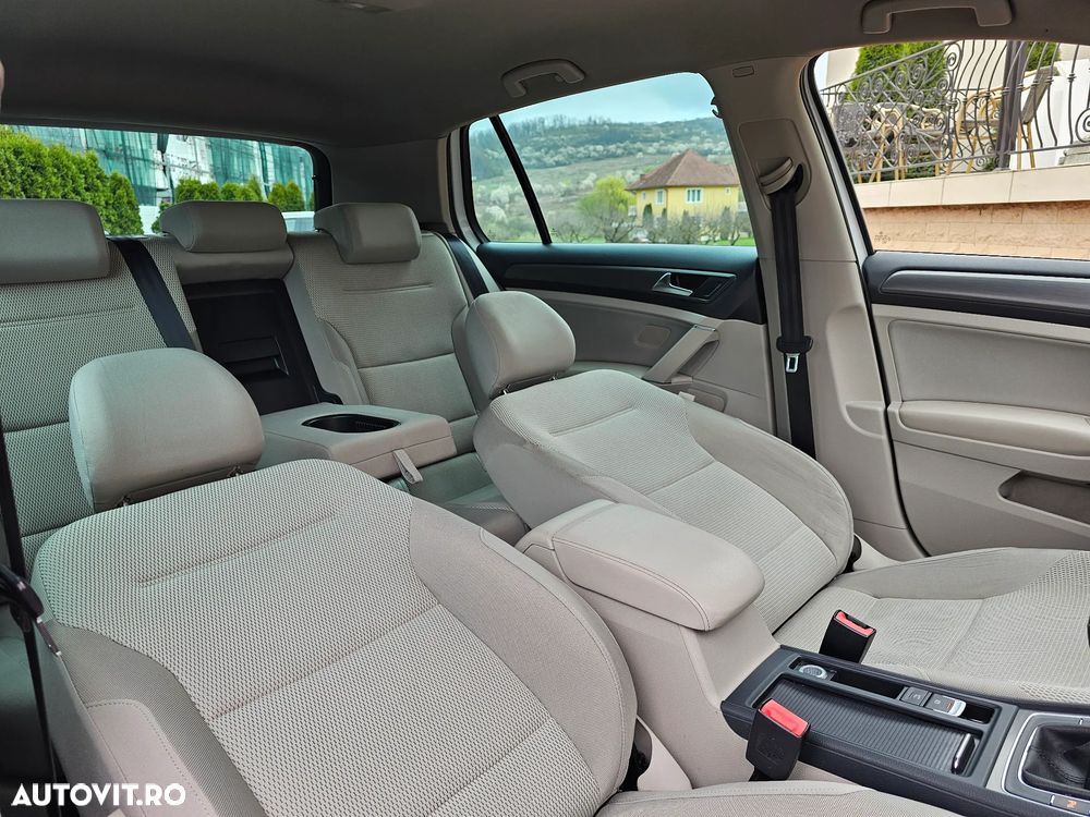 Volkswagen Golf - 14