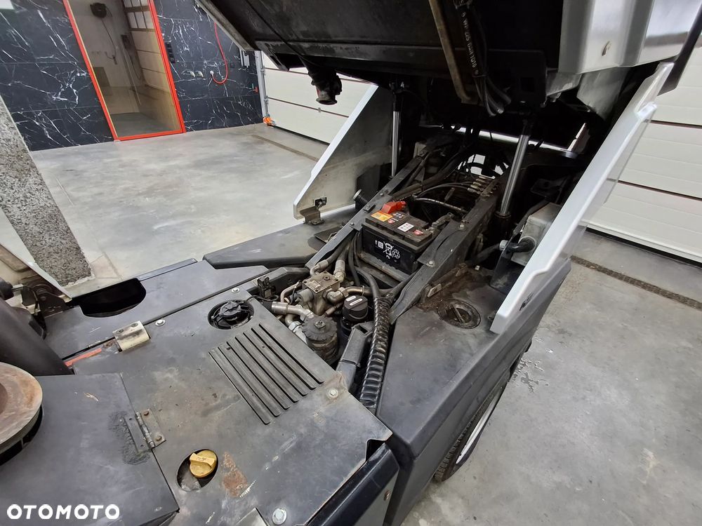 Inny Zamiatarka Bucher CityCat1000 2016 Rok EUnited PM10 Zamiatarka Chodnikowa - 8