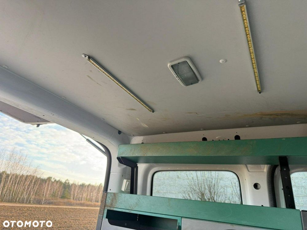 Volkswagen Caddy - 22