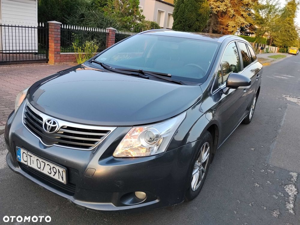 Toyota Avensis 2011 photo 3