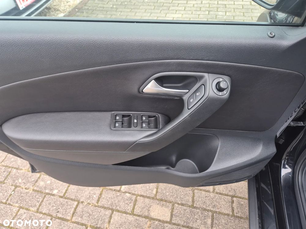 Volkswagen Polo 1.2 TSI DSG Highline - 12