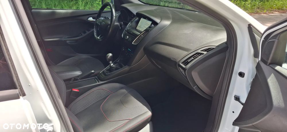 Ford Focus 1.5 EcoBoost ST-Line Black ASS - 25