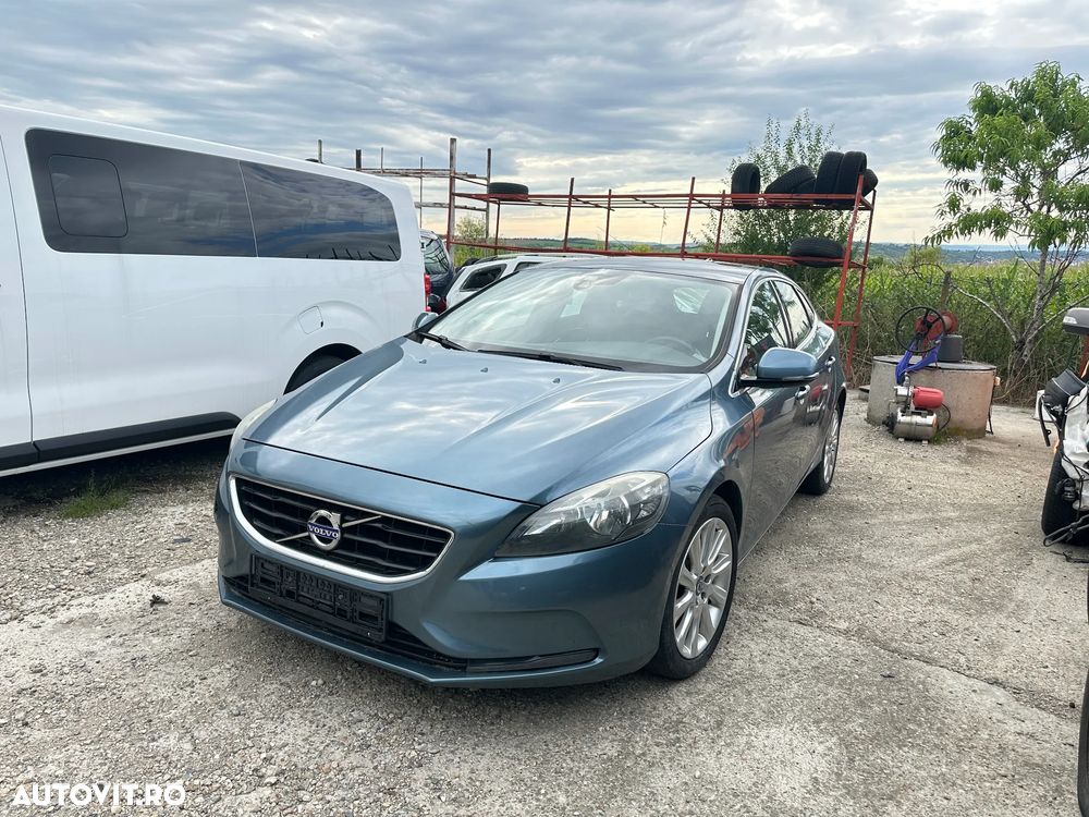 Dezmembrez piese Volvo V40 - 1