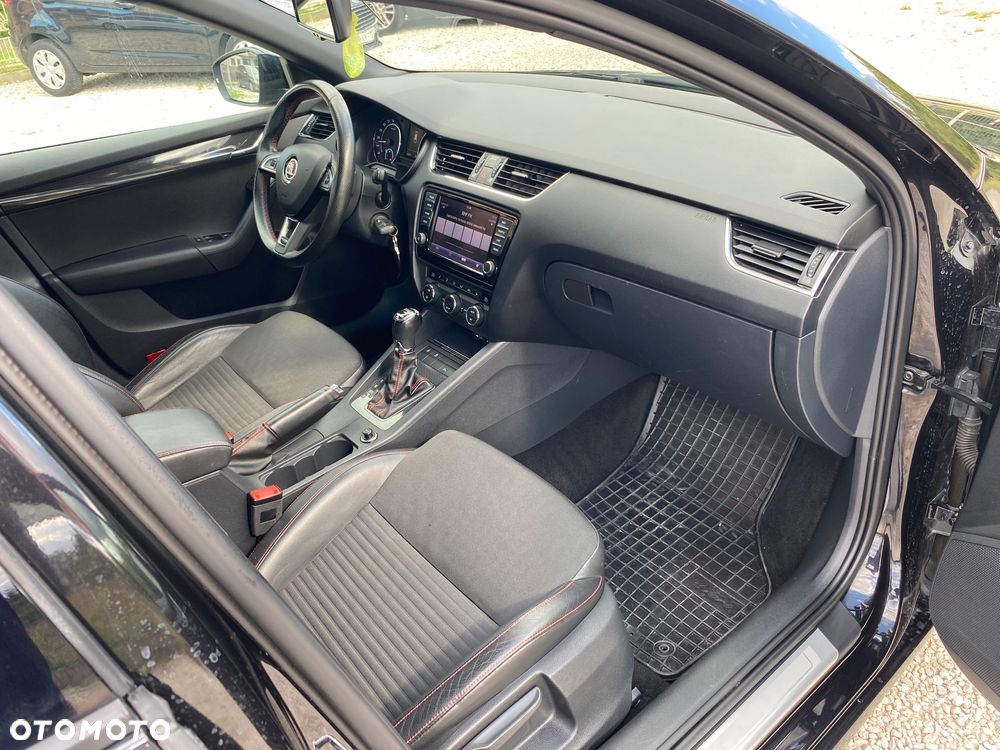 Skoda Octavia 2.0 TDI DSG RS - 31