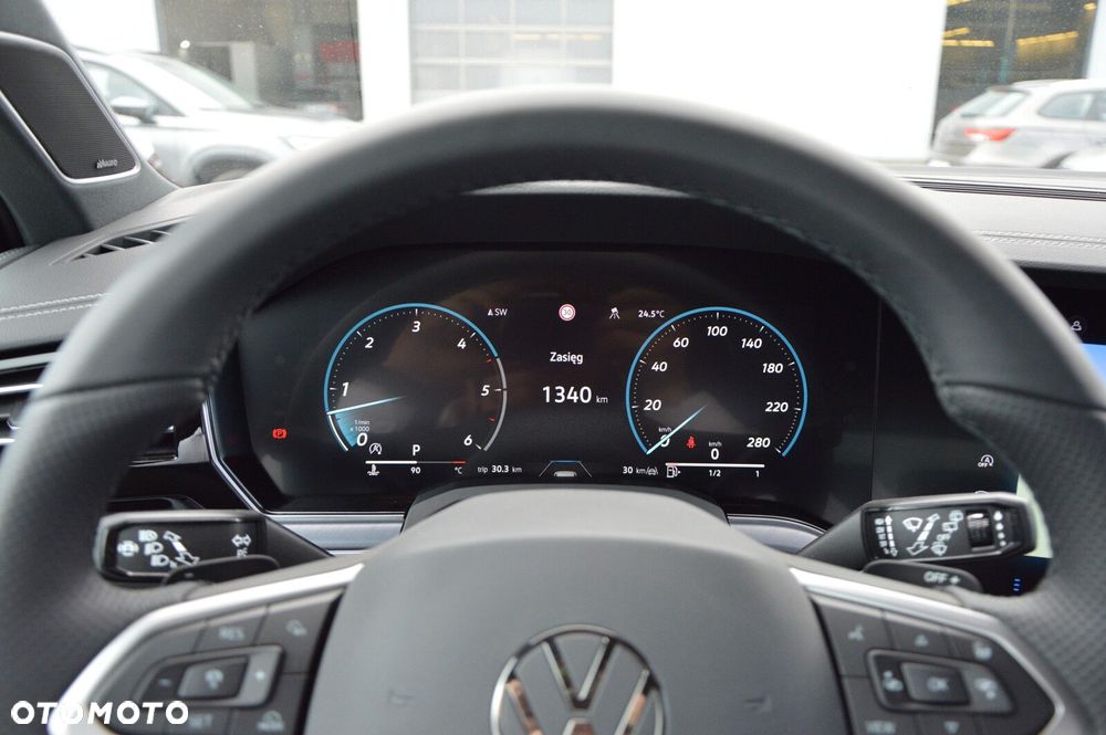 Volkswagen Touareg - 13