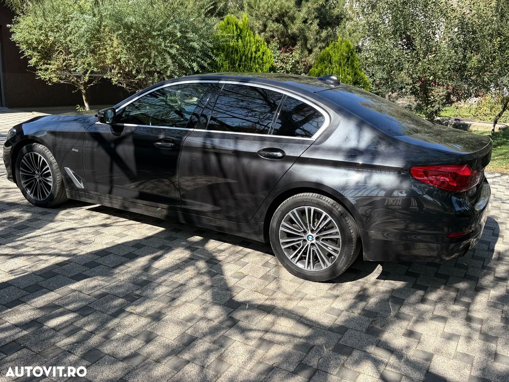 BMW Seria 5 530d Aut. Sport Line - 14