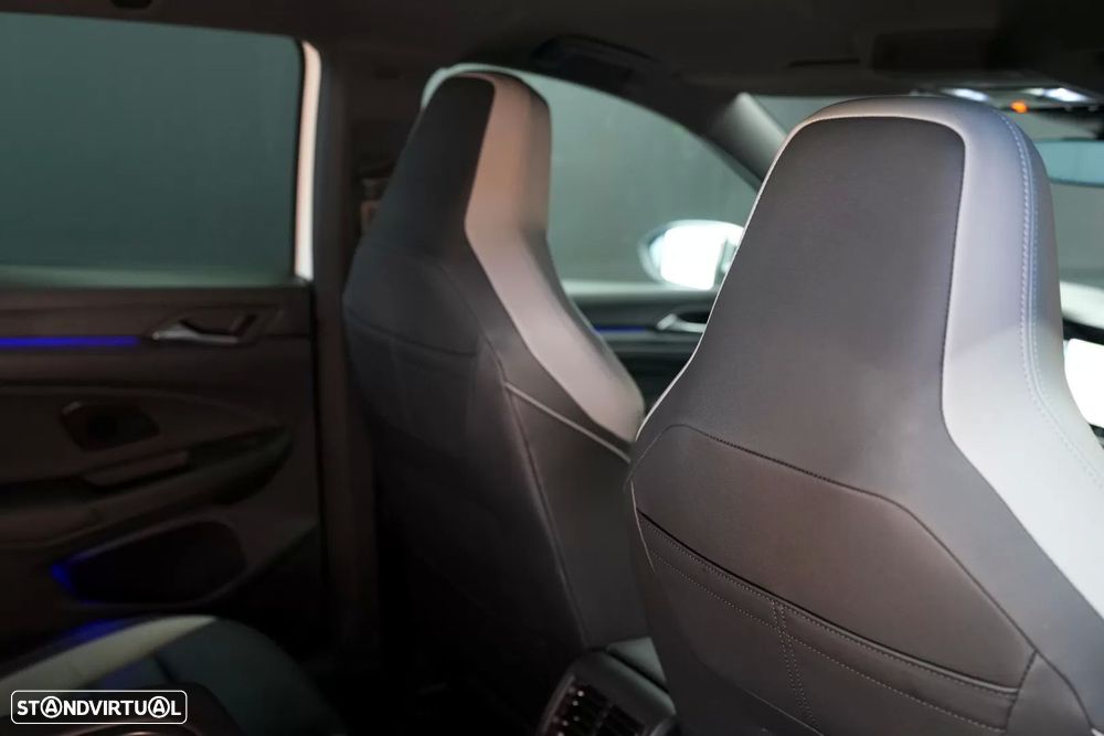 VW Golf 2.0 TDI GTD DSG - 47