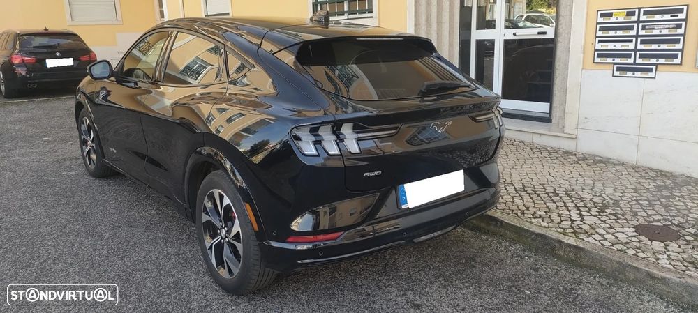 Ford Mustang Mach-E Premium - 3