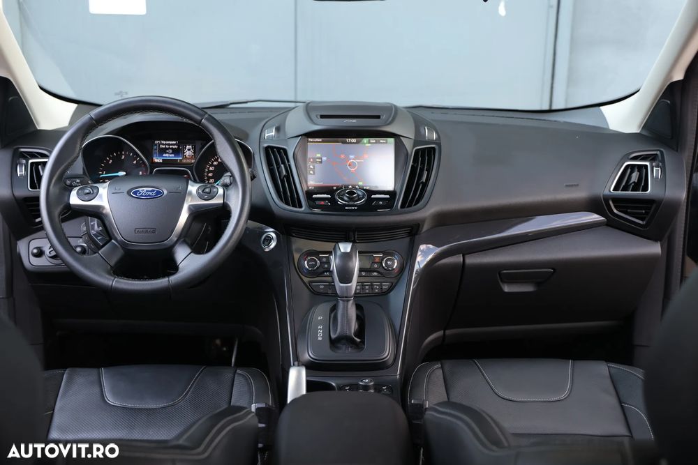 Ford Kuga 2.0 TDCi 4x4 Aut. ST-Line - 14