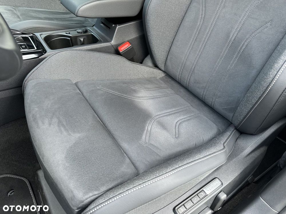 Volkswagen Golf Variant - 13