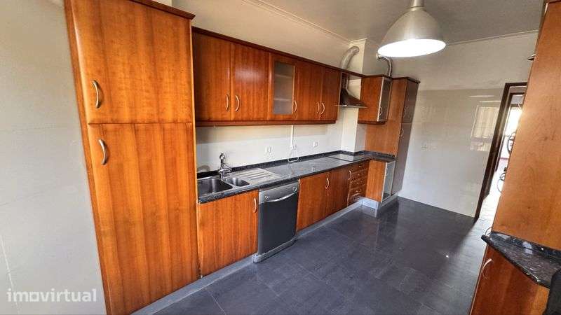 Apartamento T3 nas Quinta das Palmeiras - Grande imagem: 4/12