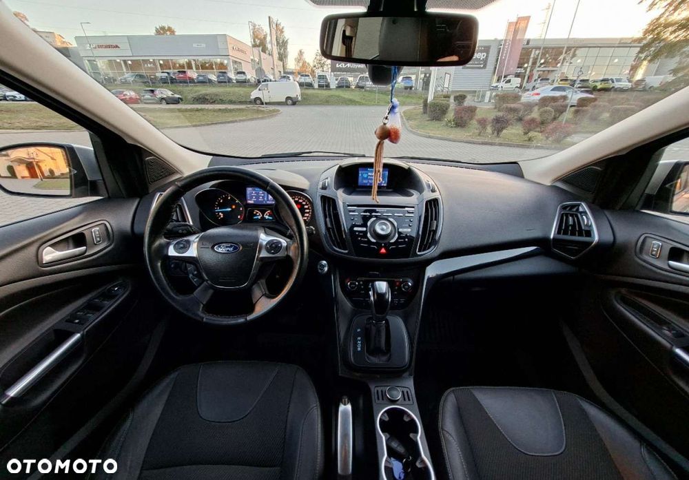 Ford Kuga - 27