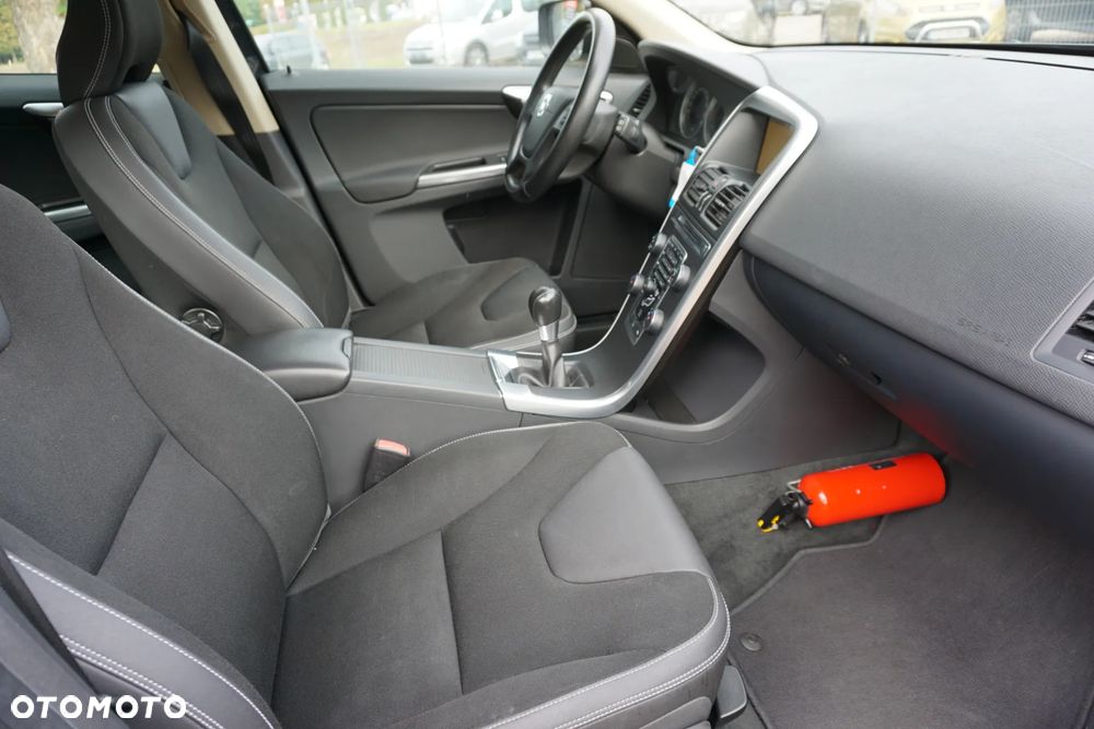 Volvo XC 60 D3 Kinetic - 16