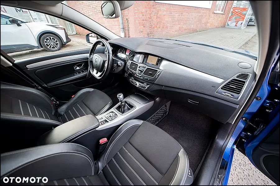 Renault Laguna dCi 110 FAP Sportway - 17