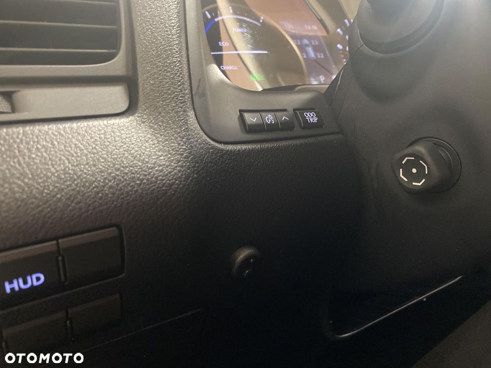 Lexus RX 450h Omotenashi - 24