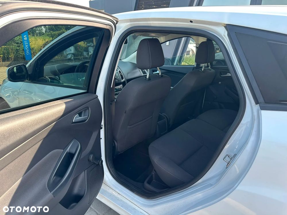 Ford Focus 1.0 EcoBoost Trend Sport - 13