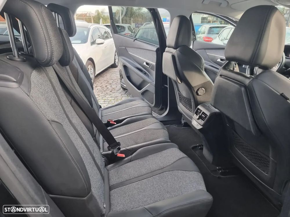 Peugeot 5008 - 9
