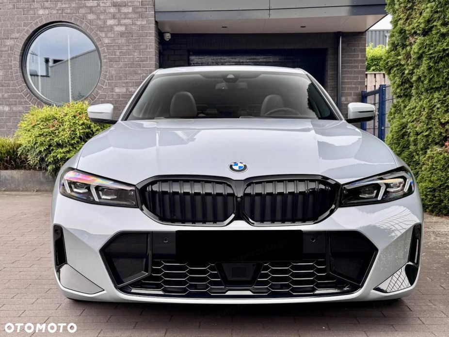 BMW Seria 3 330i xDrive M Sport sport - 7