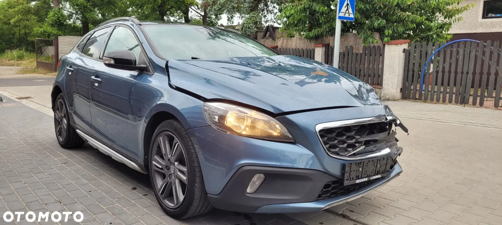 Volvo V40 Cross Country D2 Momentum - 10