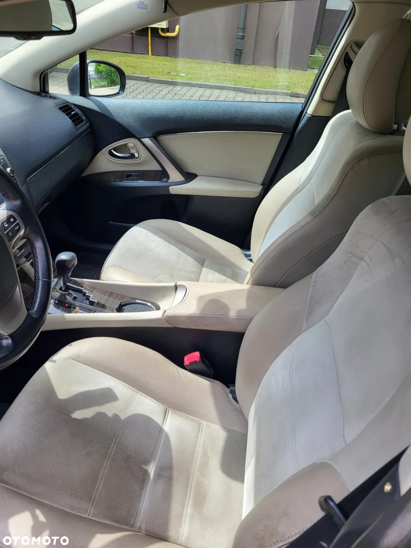 Toyota Avensis 1.8 Premium MS - 5